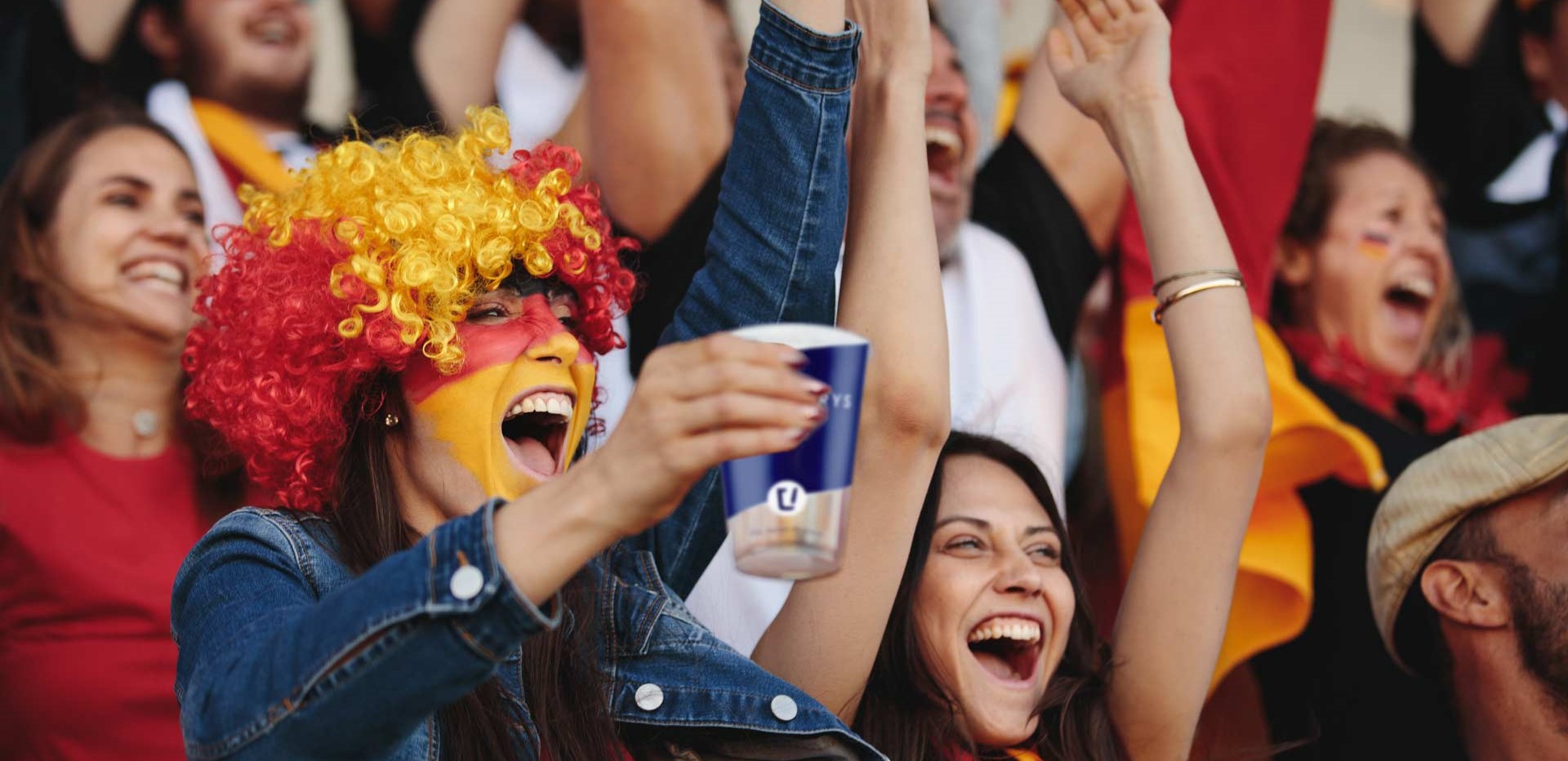 Stadionbekers voor jouw volgende evenement op cupstorys.nl